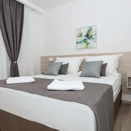 Apartments By The Sea Makarska - 19134 Exterior photo