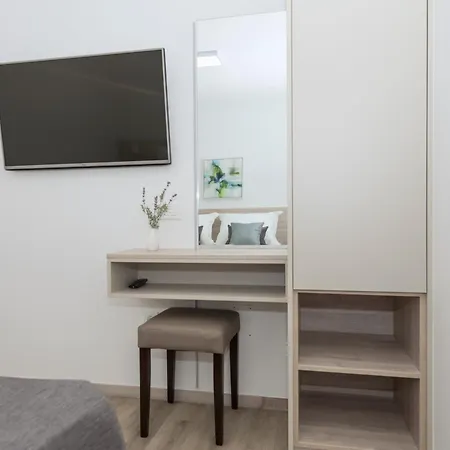 Apartments By The Sea Makarska - 19134 Room photo