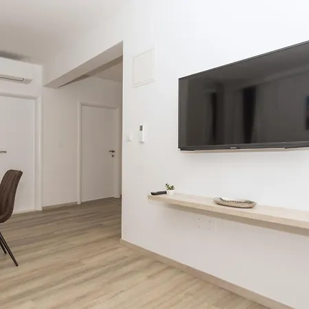 Apartments By The Sea Makarska - 19134 Room photo