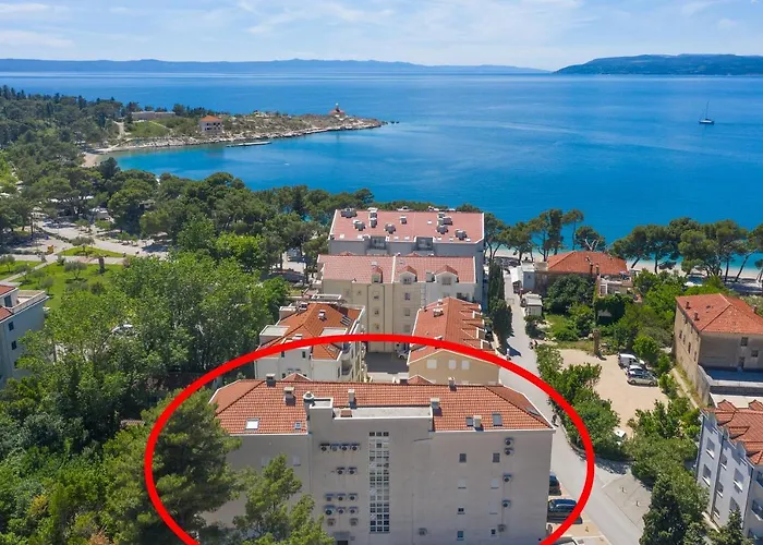 Apartments By The Sea Makarska - 19134