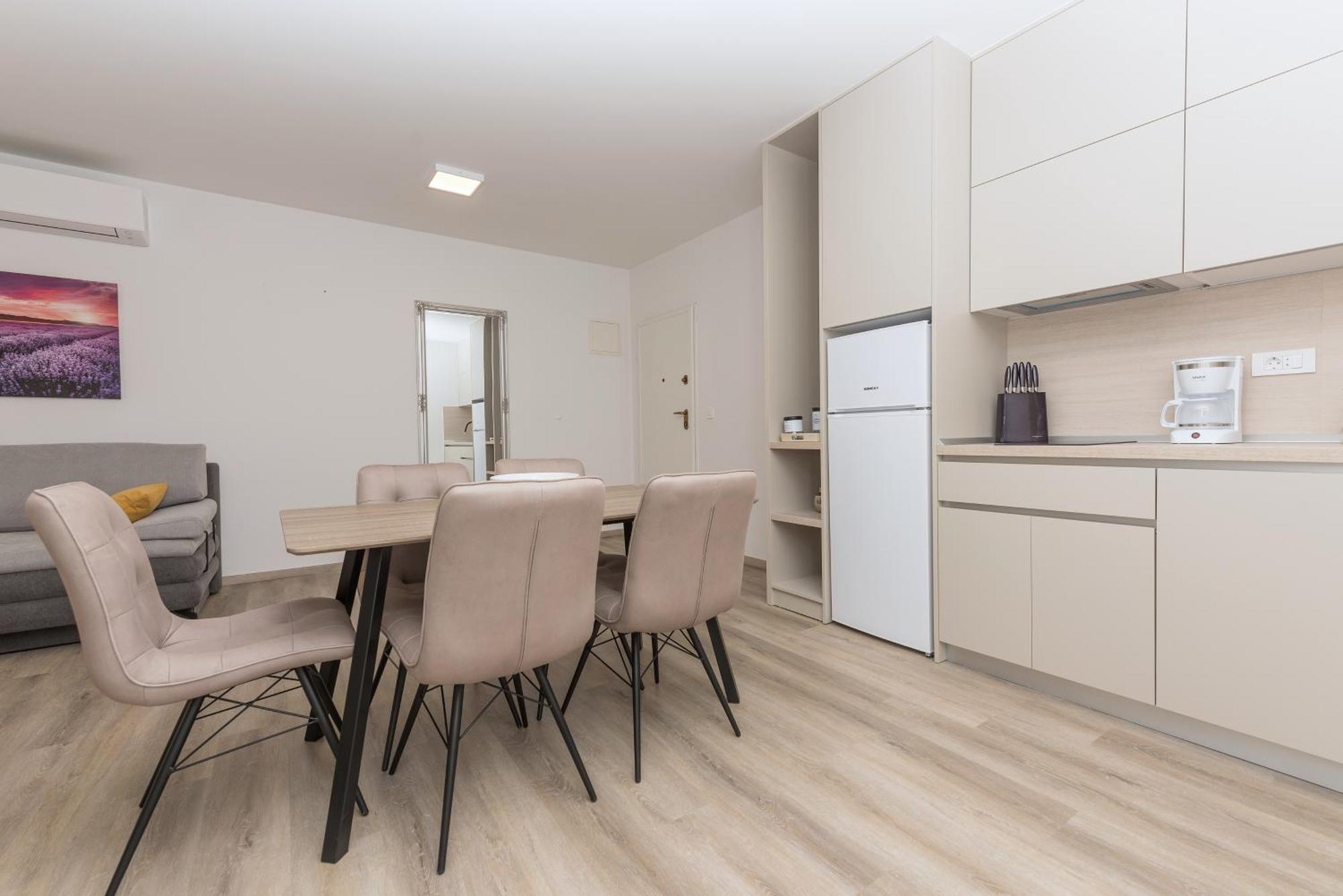 Apartament By The Sea - 19134 *